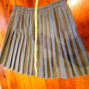 Valerie Stevens Forest Green Wool Pleated Skirt, Size 8